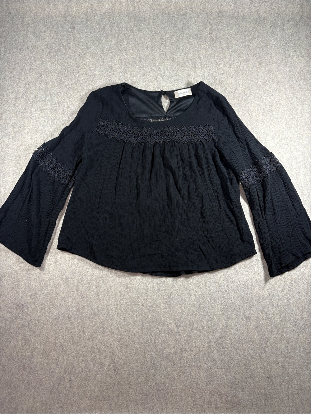 Altar'd State Black Boho Lace Bell Sleeve Crinkle Gauze Blouse Size M EUC